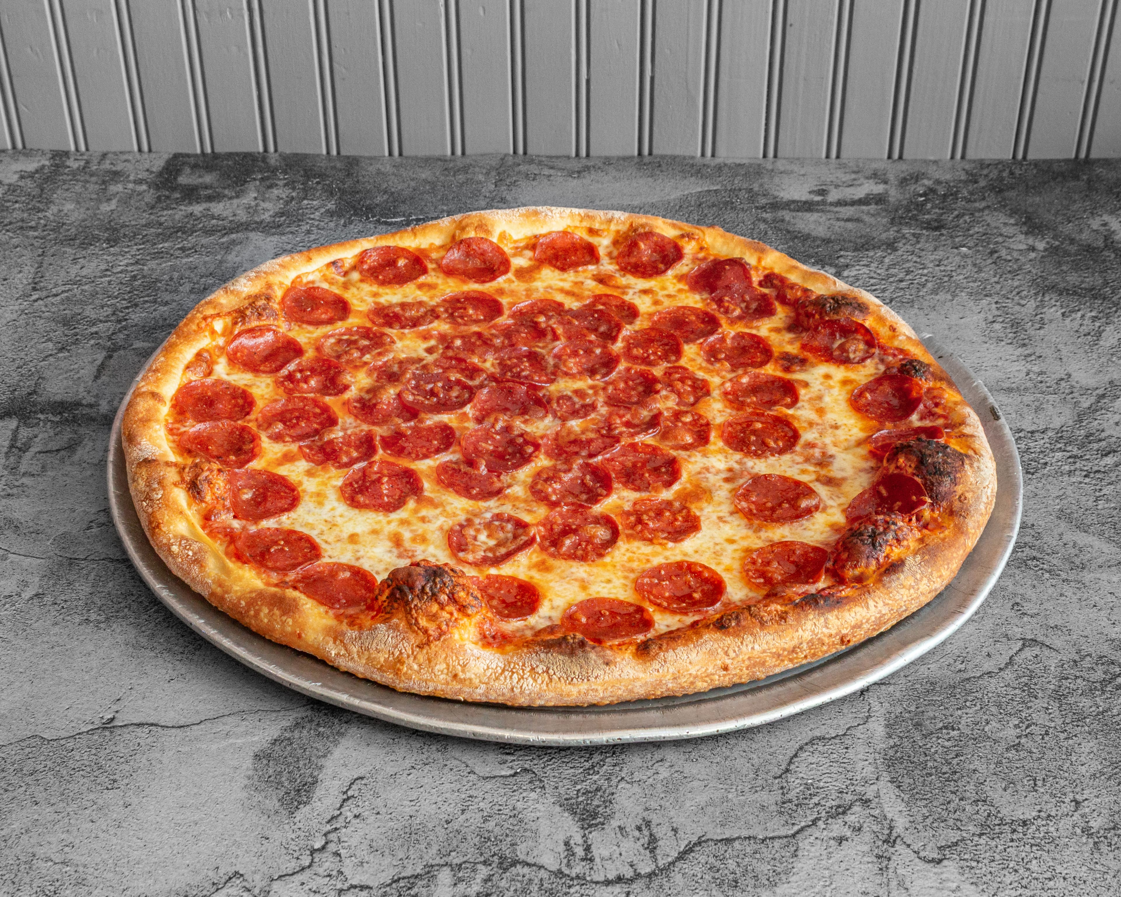 Large Pepperoni Pizza